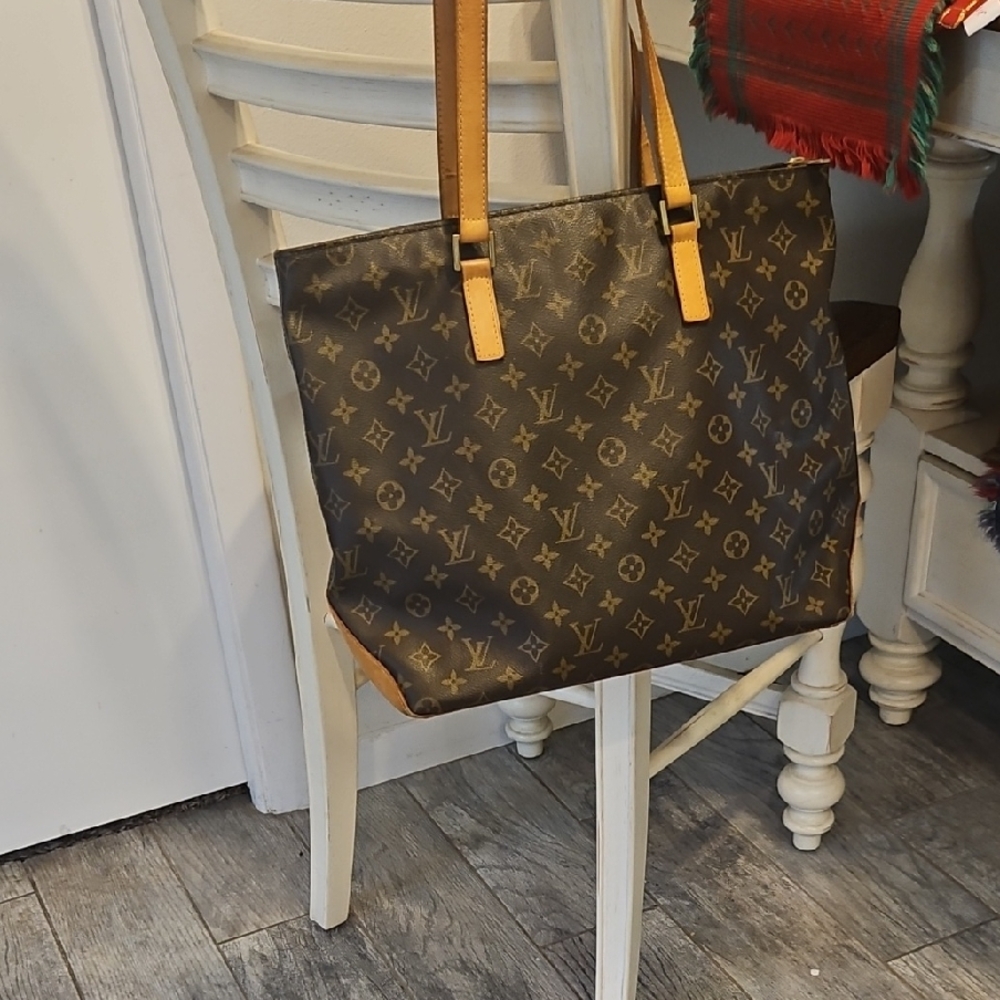 Louis Vuitton Classic Monogram Tote with Tan Straps - Picture 2 of 13